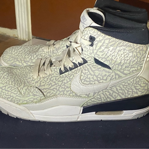 Air Jordan Legacy 312 Flip Platinum Elephant EUC - Picture 7 of 9